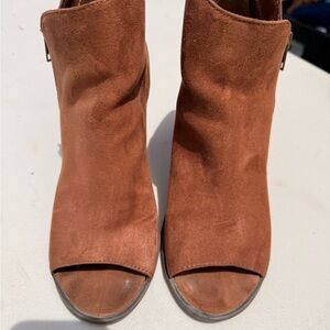 Carlos Santana Brown Suede Ankle Boots